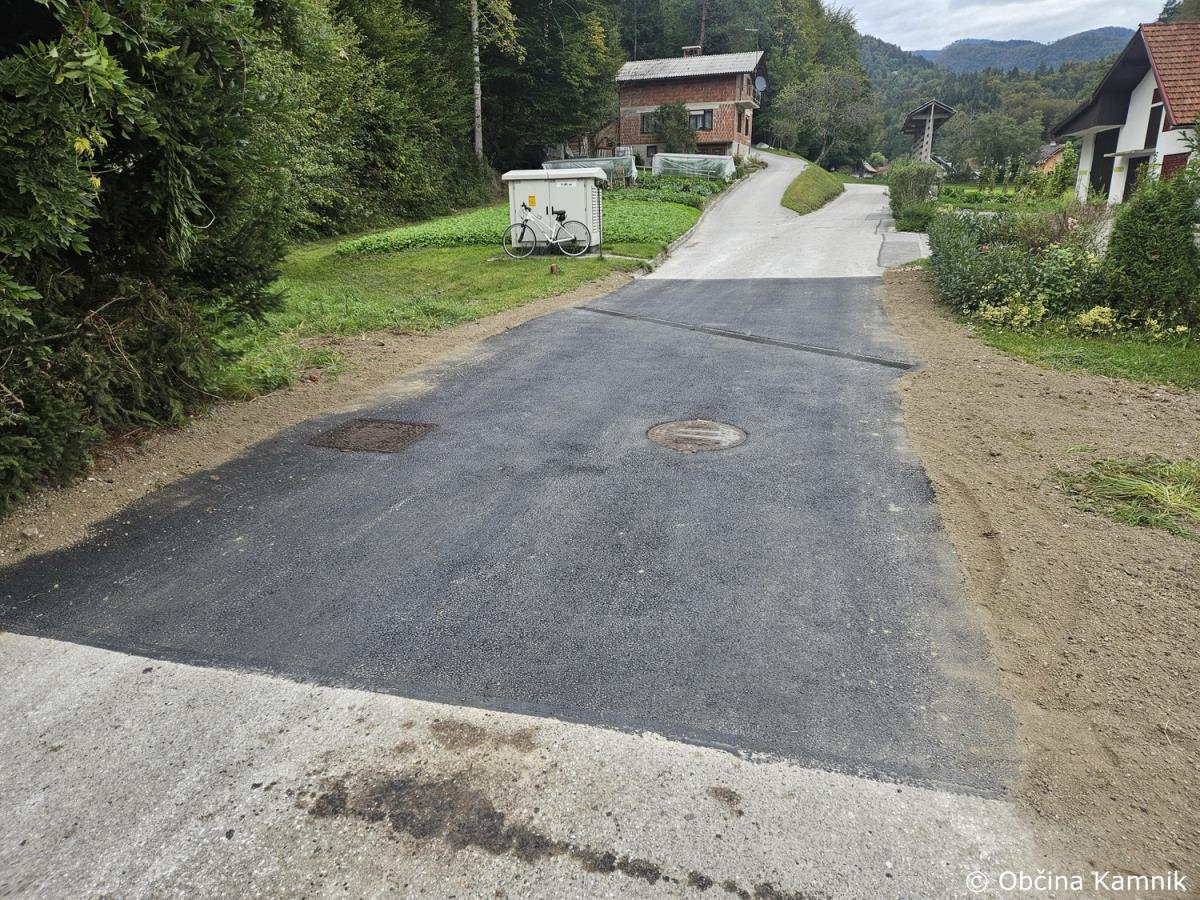 Izvedena dela na javni poti v Lokah (4)